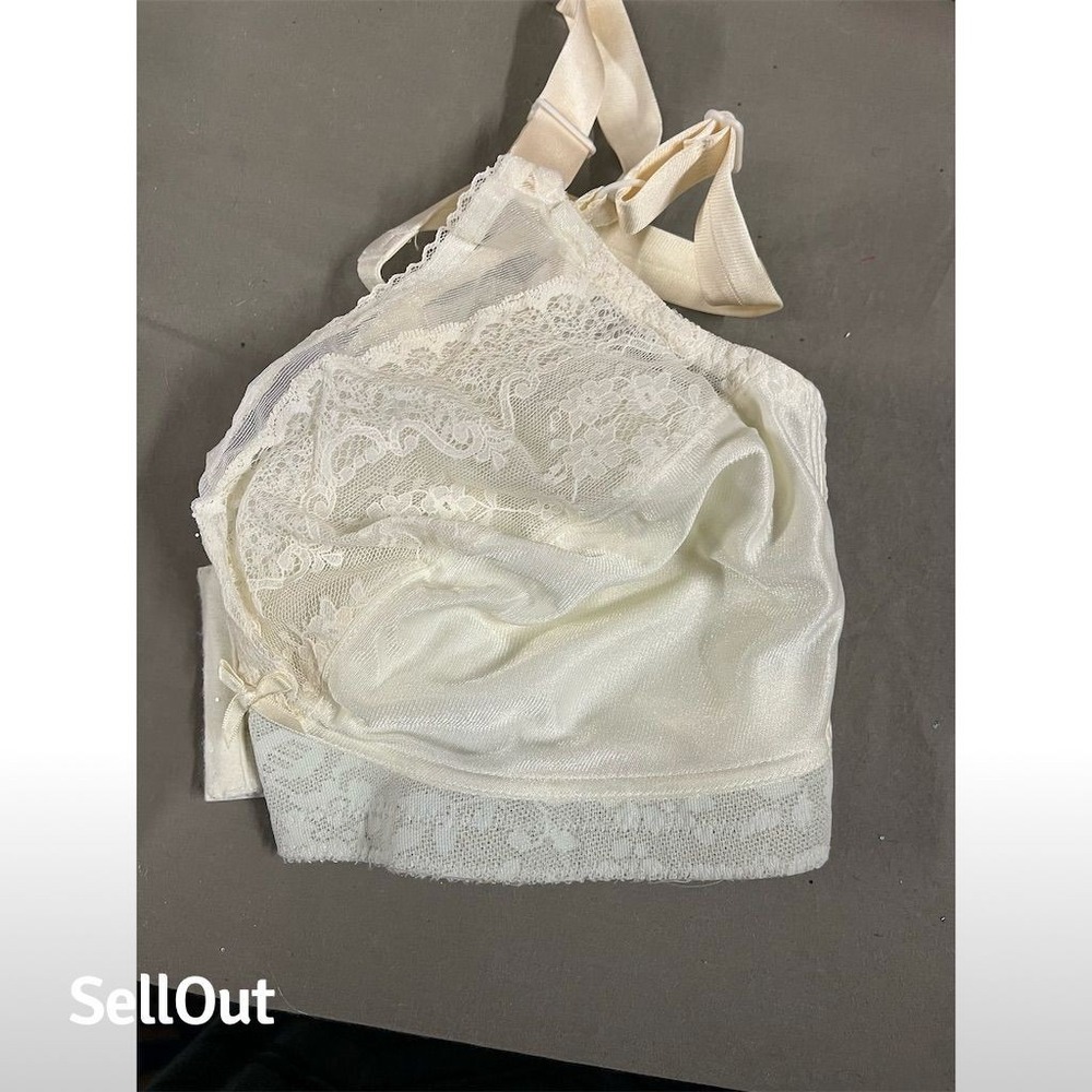 Playtex 18 Hour Women's T-Shirt Bra 40D Ivory Lace Wireless Vintage